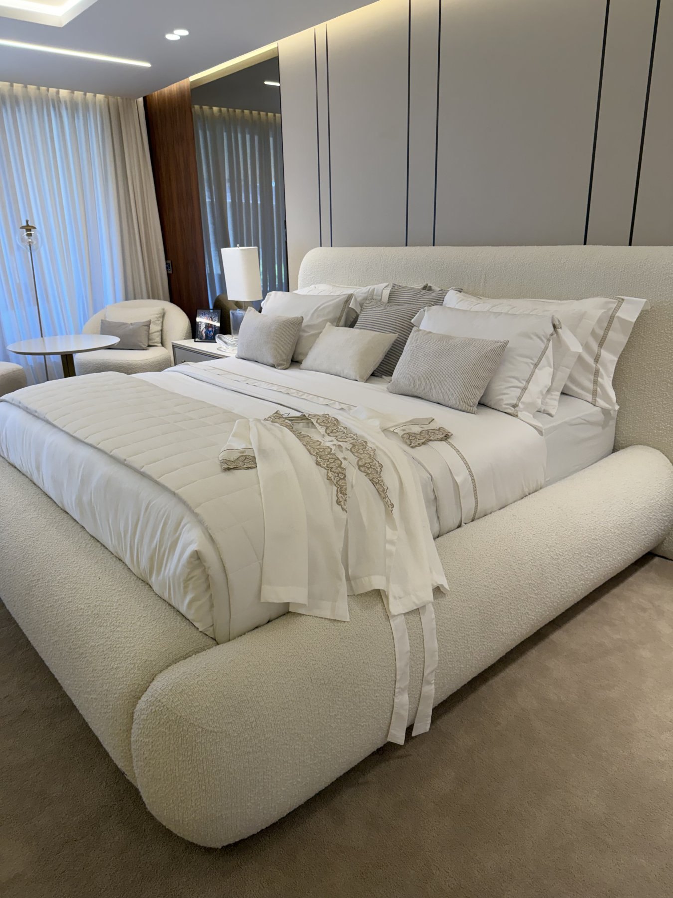 Como decorar um quarto de casal sofisticado em poucos passos